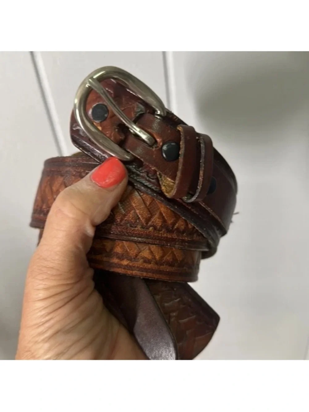 VINTAGE TOOLED EMBOSSED LEATHER BROWN BELT SNAP STRAP LARGE